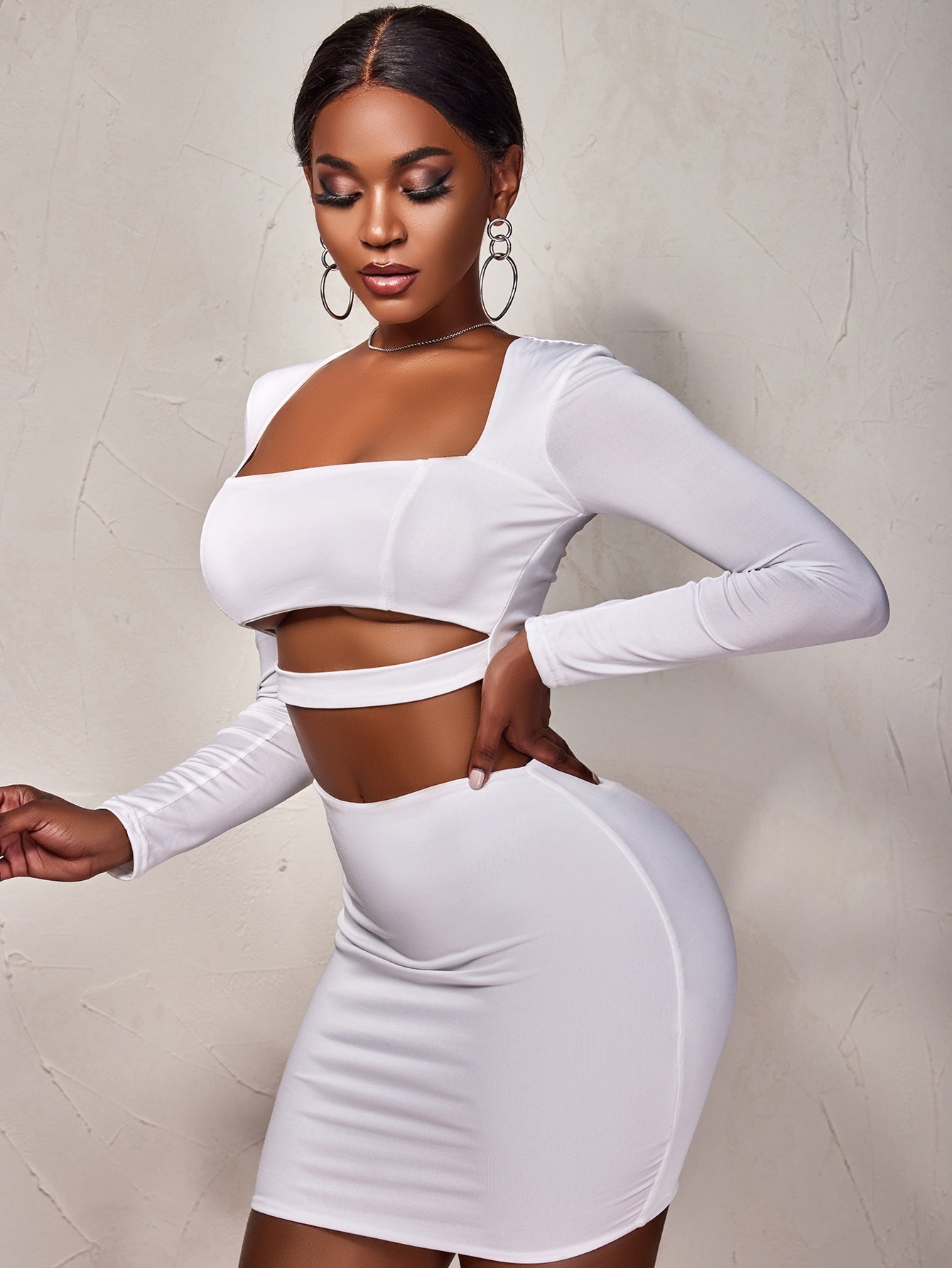 LONG SLEEVE CROP TOP AND HIGH WAIST BODYCON SKIRT